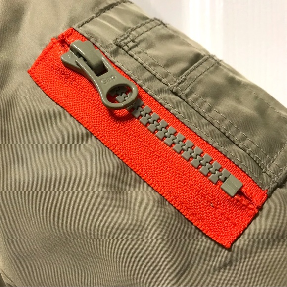 Baby Gap snowsuit - Picture 2 of 5